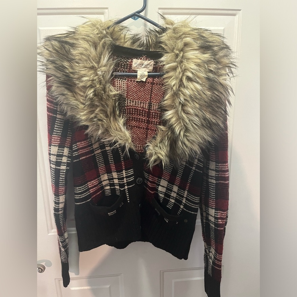 Ralph Lauren sweater size medium